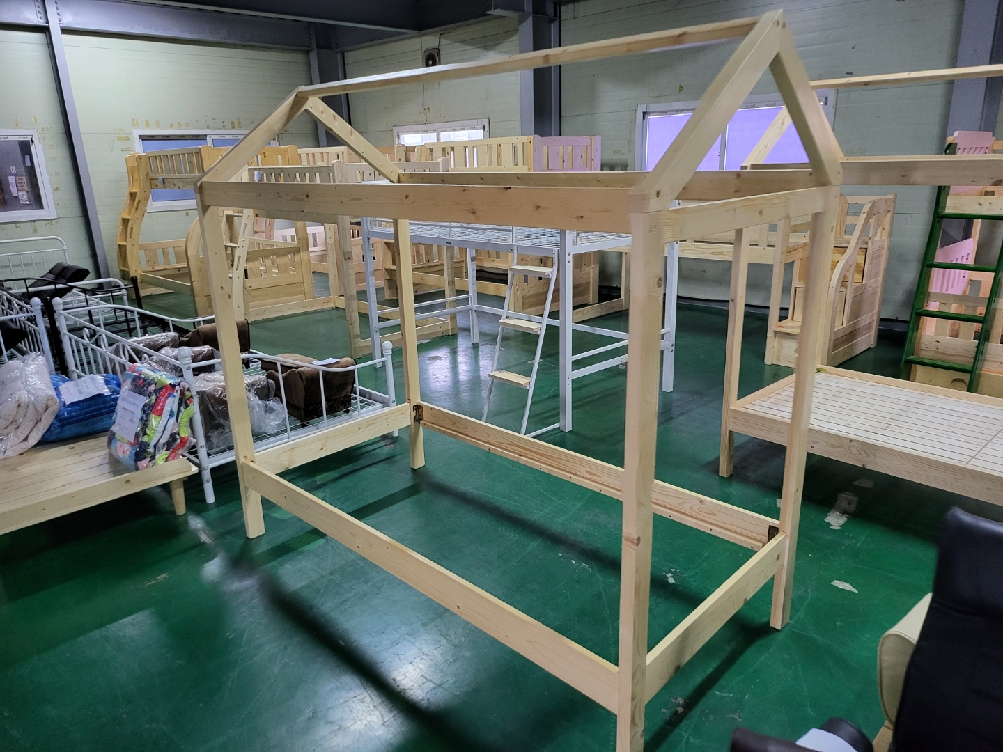 [B등급] 210907-10 다비 싱글 하우스 원목침대 프레임(깔판 정품구매)